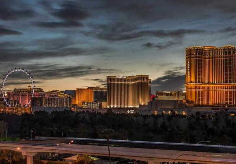 Fairfield Inn Las Vegas Convention Center Екстериор снимка